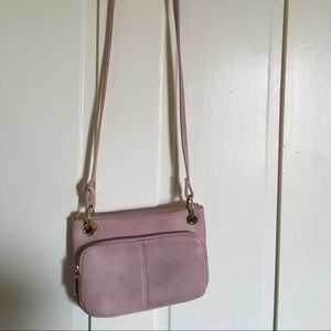 🎀 Charming Charlie pink crossbody